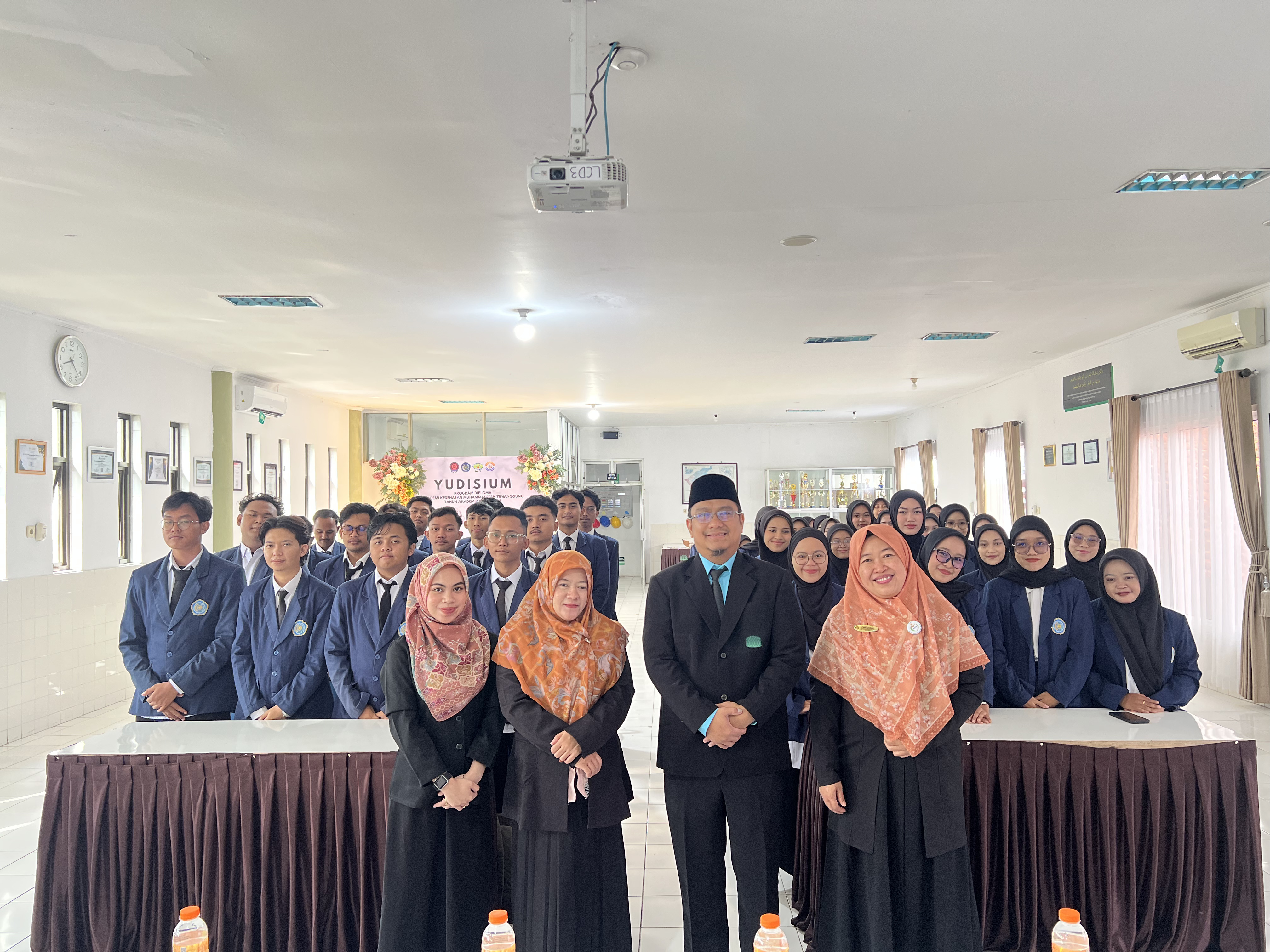 AKMT Gelar Yudisium Perdana, Dorong Lulusan Berdaya Saing