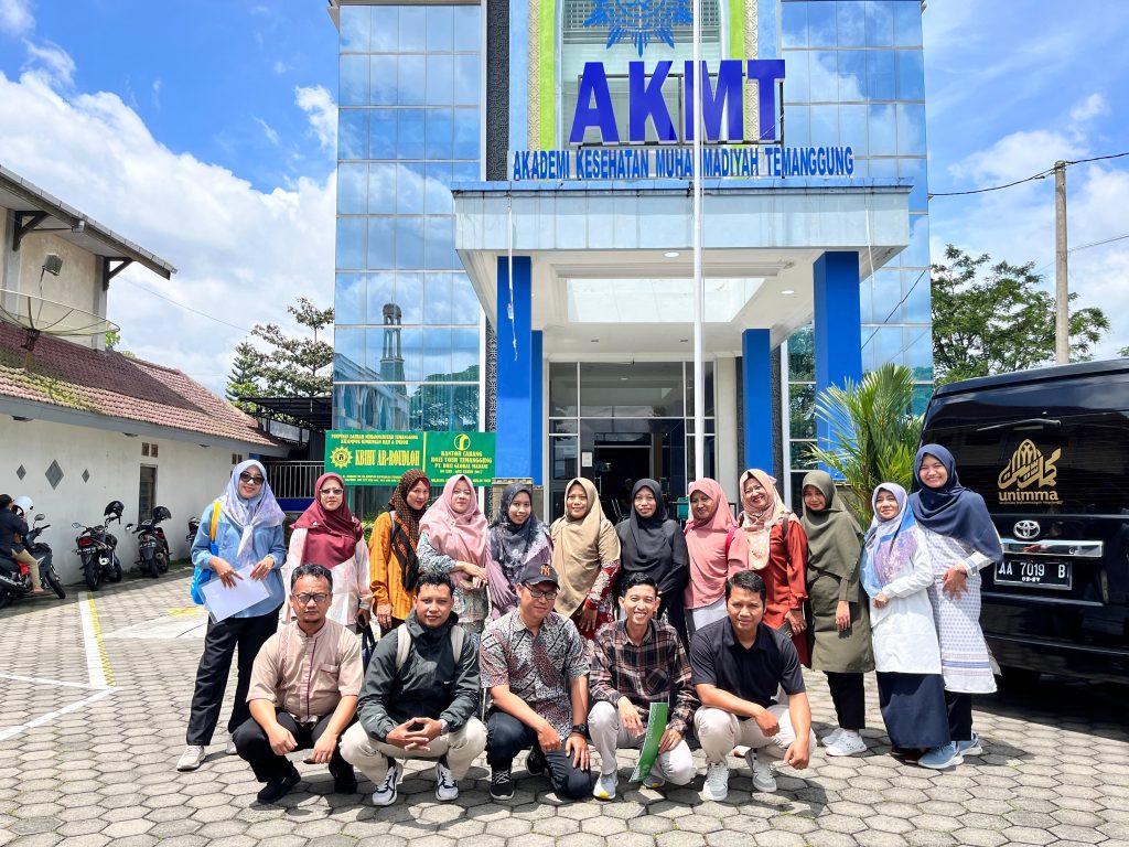 AKMT Hadiri Rakor dan Workshop FPPTMA DIY-Jateng Selatan: Sinergi dan Hibah Buku untuk Perpustakaan AKMT
