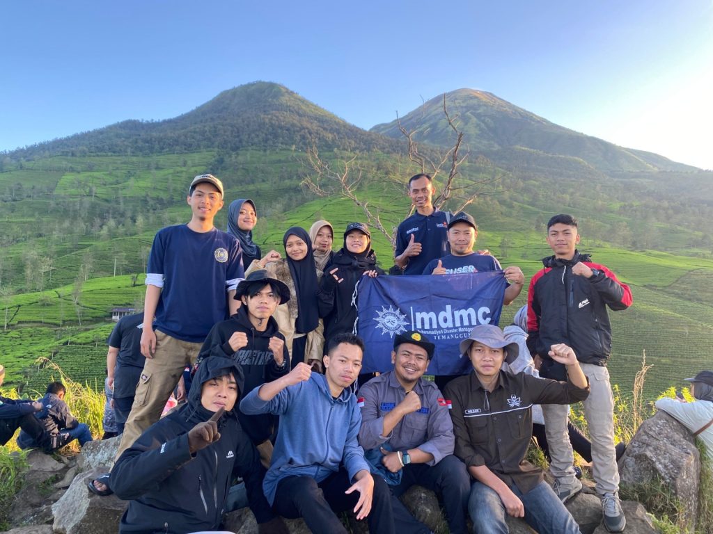 UKM Kerelawanan AKMT Ikuti Kegiatan Gathering & Upgrading MDMC Temanggung dan LAZISMU Temanggung di Campervan Gunung Cilik Bedakah Wonosobo