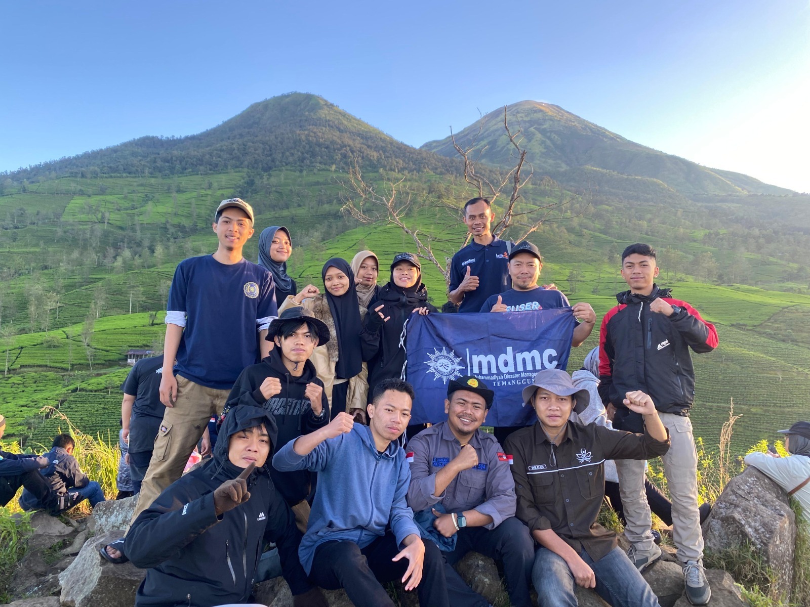 UKM Kerelawanan AKMT Ikuti Kegiatan Gathering & Upgrading MDMC Temanggung dan LAZISMU Temanggung di Campervan Gunung Cilik Bedakah Wonosobo