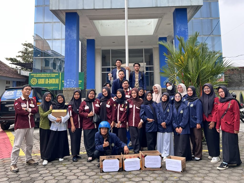 tumbuhkan empati sosial, mahasiswa dan pelajar muhammadiyah temanggung galang dana peduli sumatera