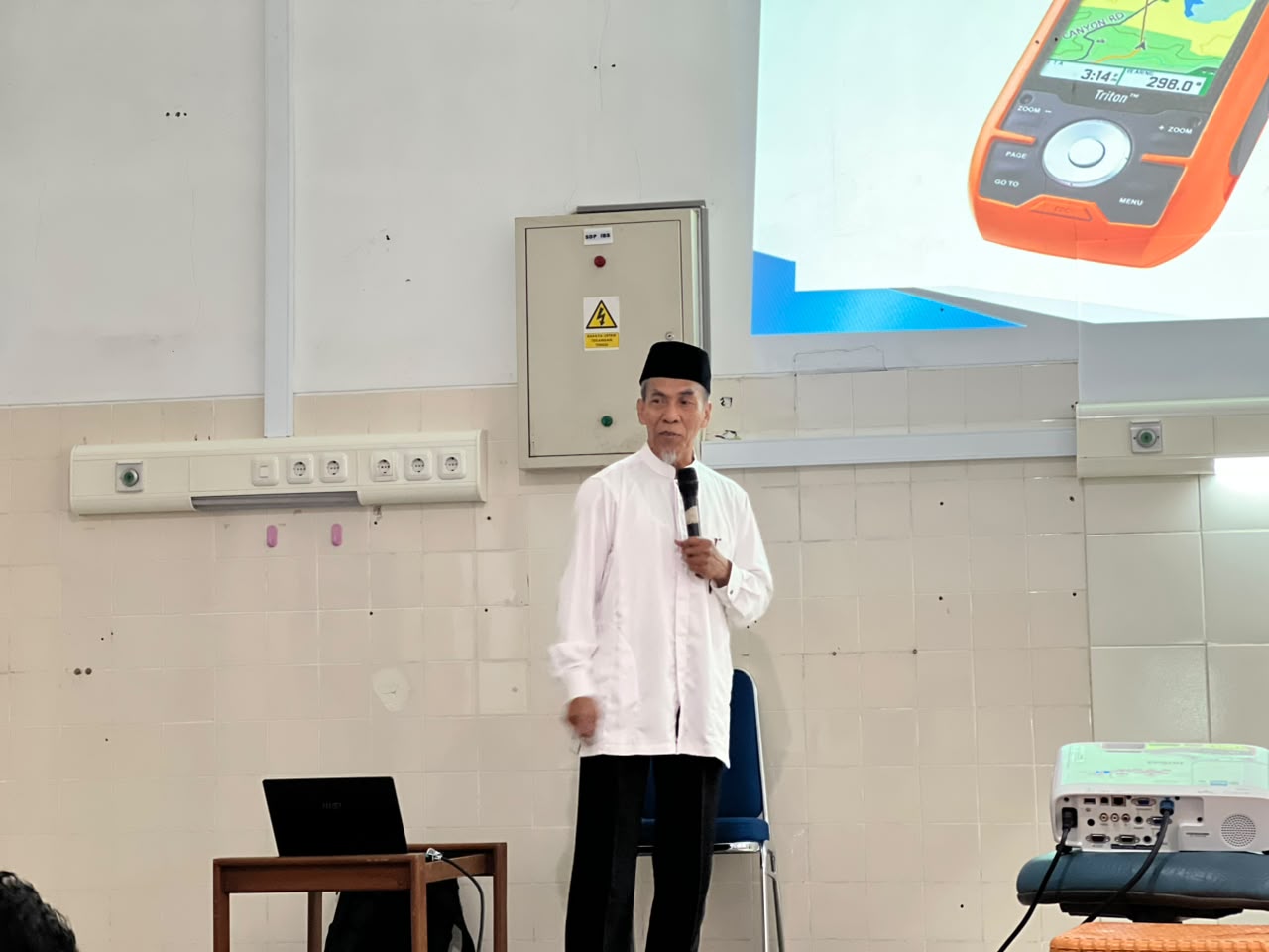 Kajian Rutin AIK AKMT: Al-Qur'an sebagai Pedoman Hidup Menuju Kebahagiaan