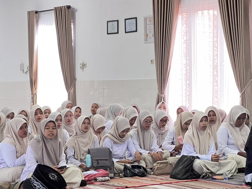 AKMT Gelar Kajian Rutin AIK, Mahasiswa Diajak Menghidupkan Nilai Al-Islam dan Kemuhammadiyahan AKMT Gelar Kajian Rutin AIK, Mahasiswa Diajak Menghidupkan Nilai Al-Islam dan Kemuhammadiyahan