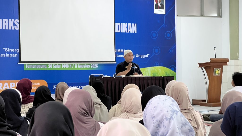 Doa Bersama Menjelang UKOMNAS, AKMT Bekali Mahasiswa D3 RMIK dengan Ikhtiar dan Doa